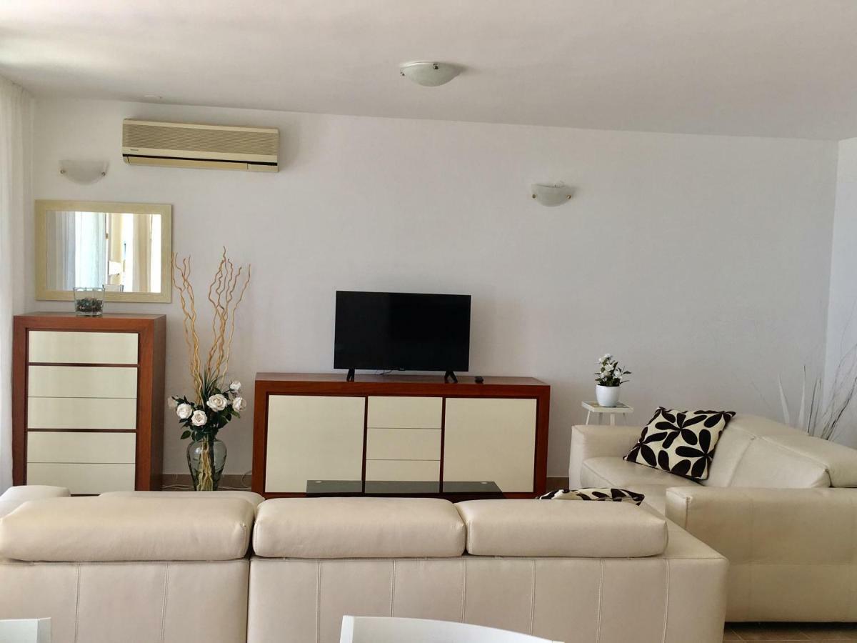 Beach Apartment Lux View Split Bagian luar foto